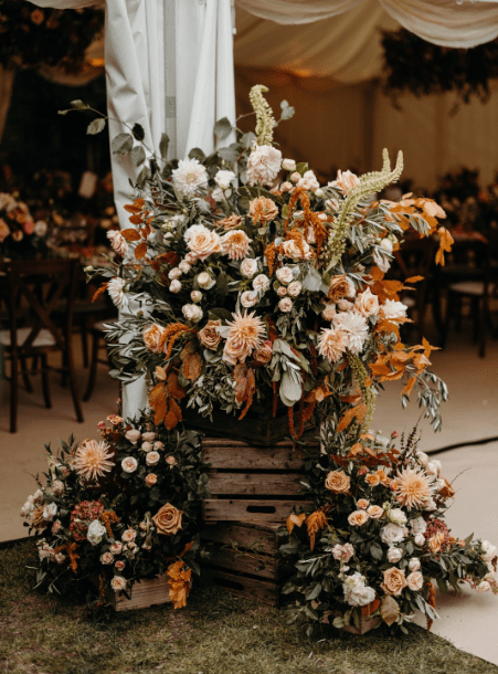 12 wedding flowers in London - autumnal in colour