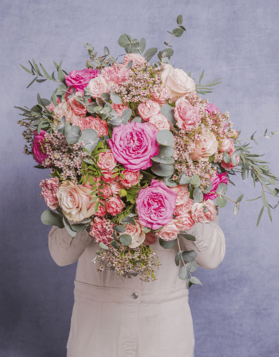 The largest sized bunch of flowers from Go.Botanica in Sussex