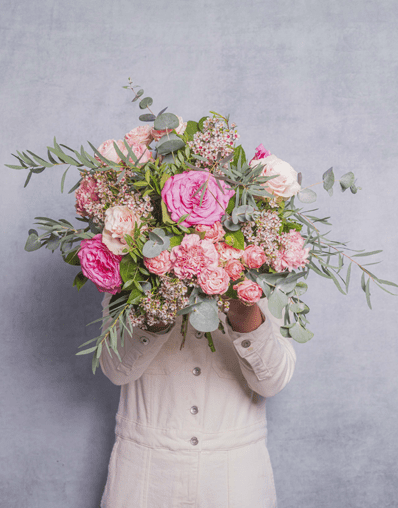 Example of a small bouquet of flowers